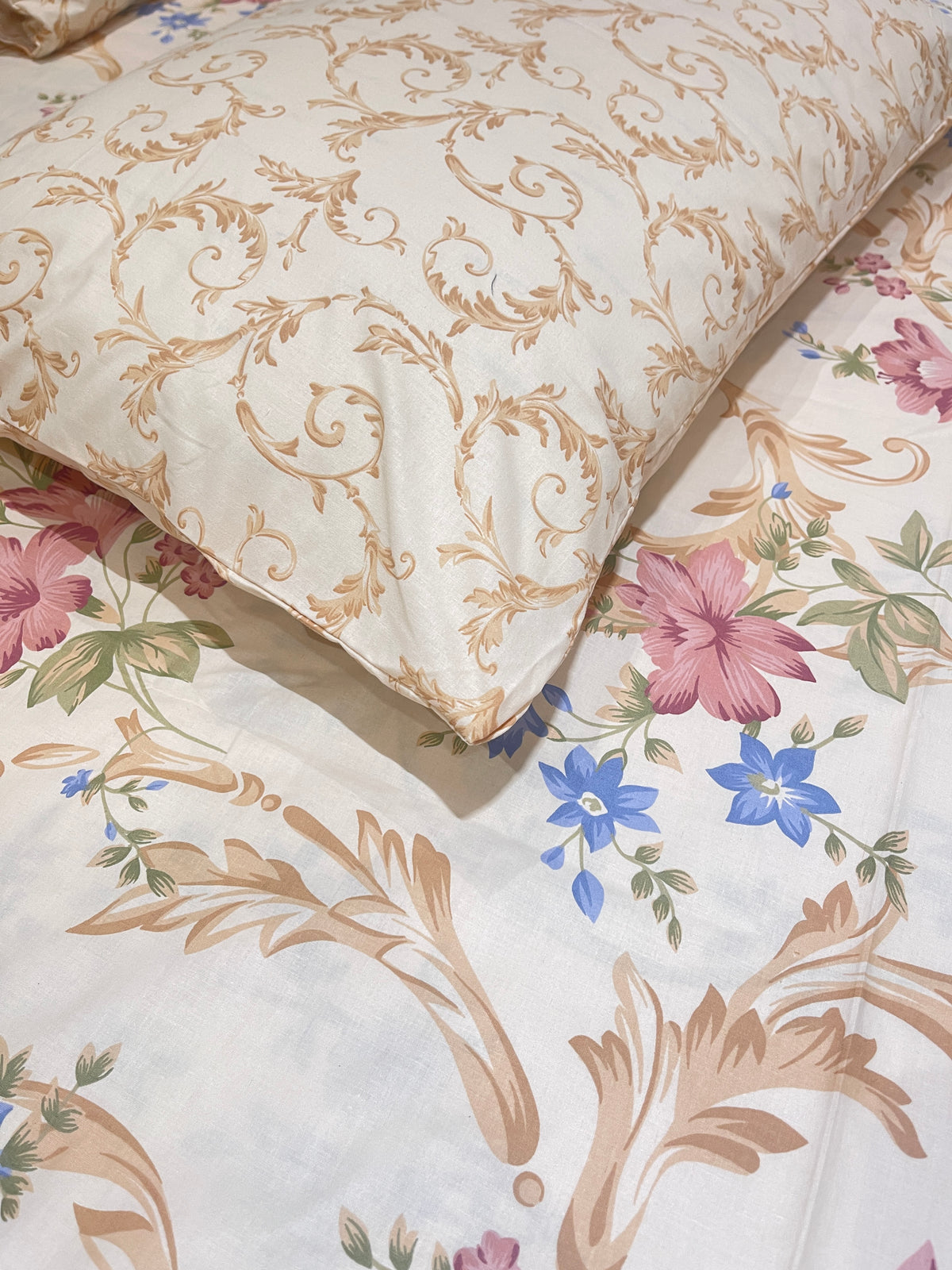 Cream Vintage