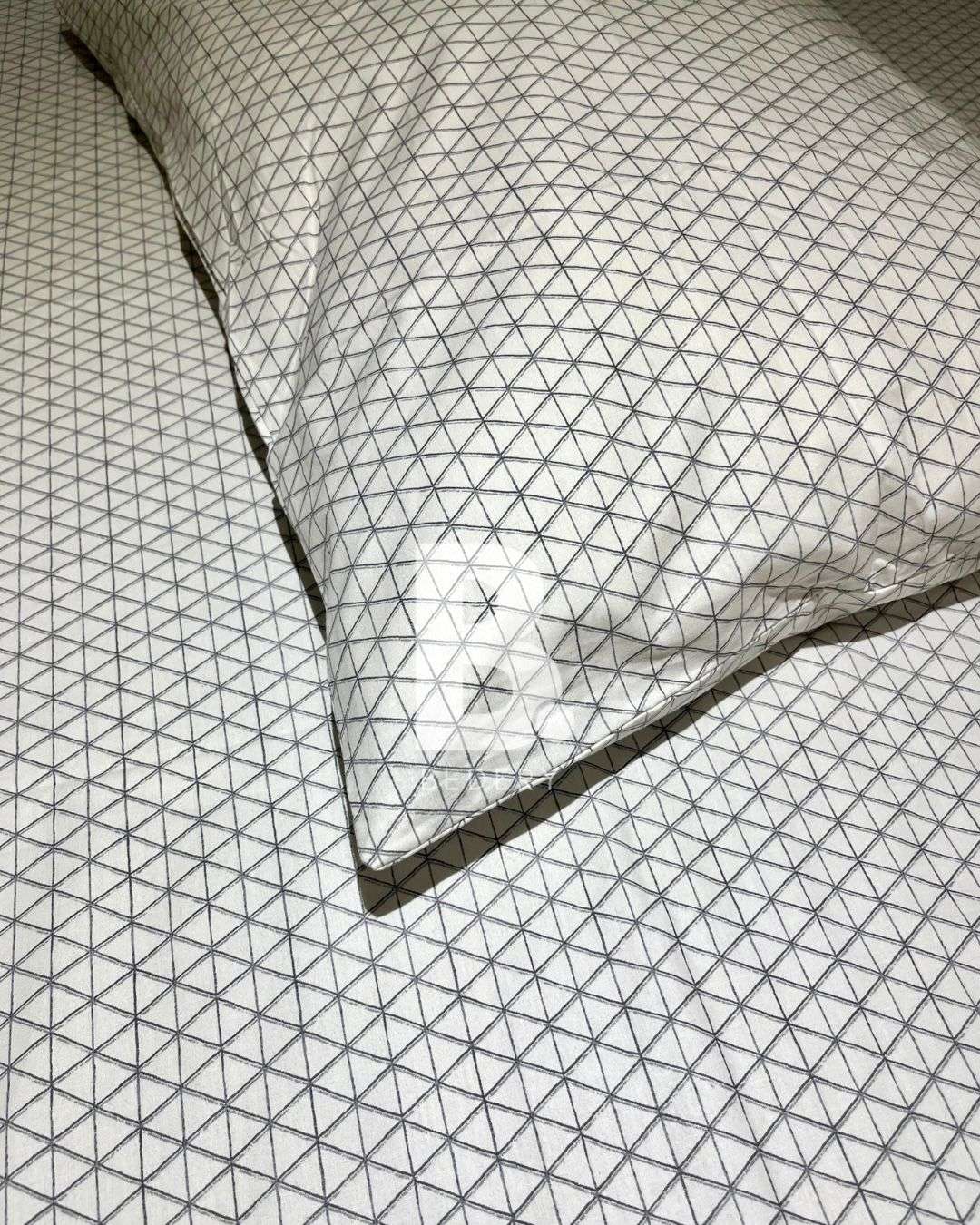 White & Silver Geometric Percale Cotton Bedsheet
