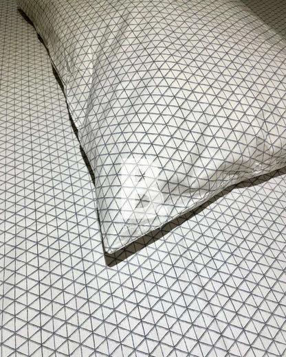White & Silver Geometric Percale Cotton Bedsheet