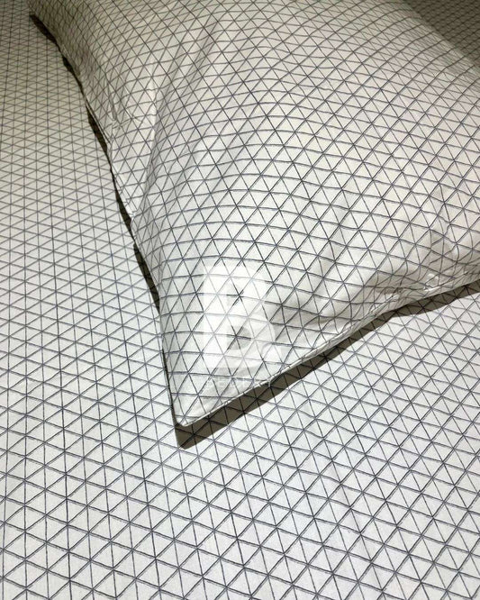 White & Silver Geometric Percale Cotton Bedsheet