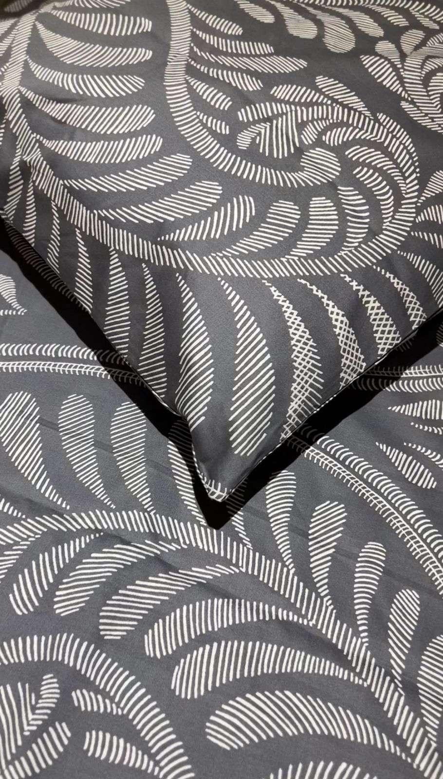 Grey Petal Harmony Percale Cotton Bedsheet